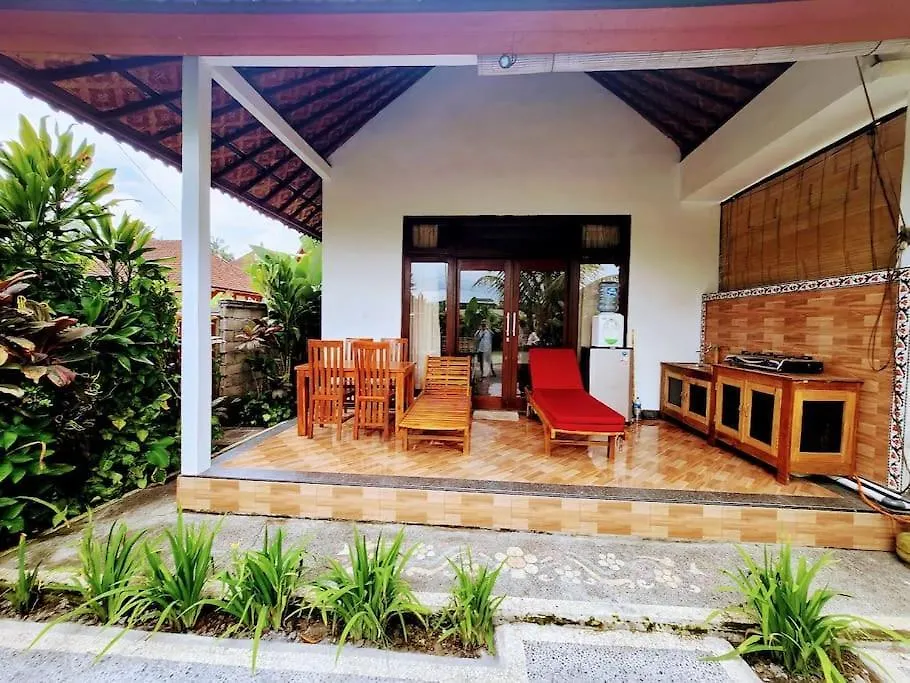 2 Villas - 2 Pools - Sleeps 9 Ubud